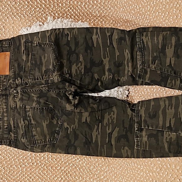 Waimea Camo Jeans - Picture 11 of 14